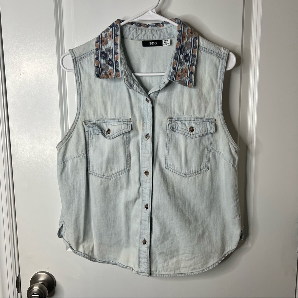 BDG 90’s style Western Light Blue Denim Top with Patterned Collar size M
